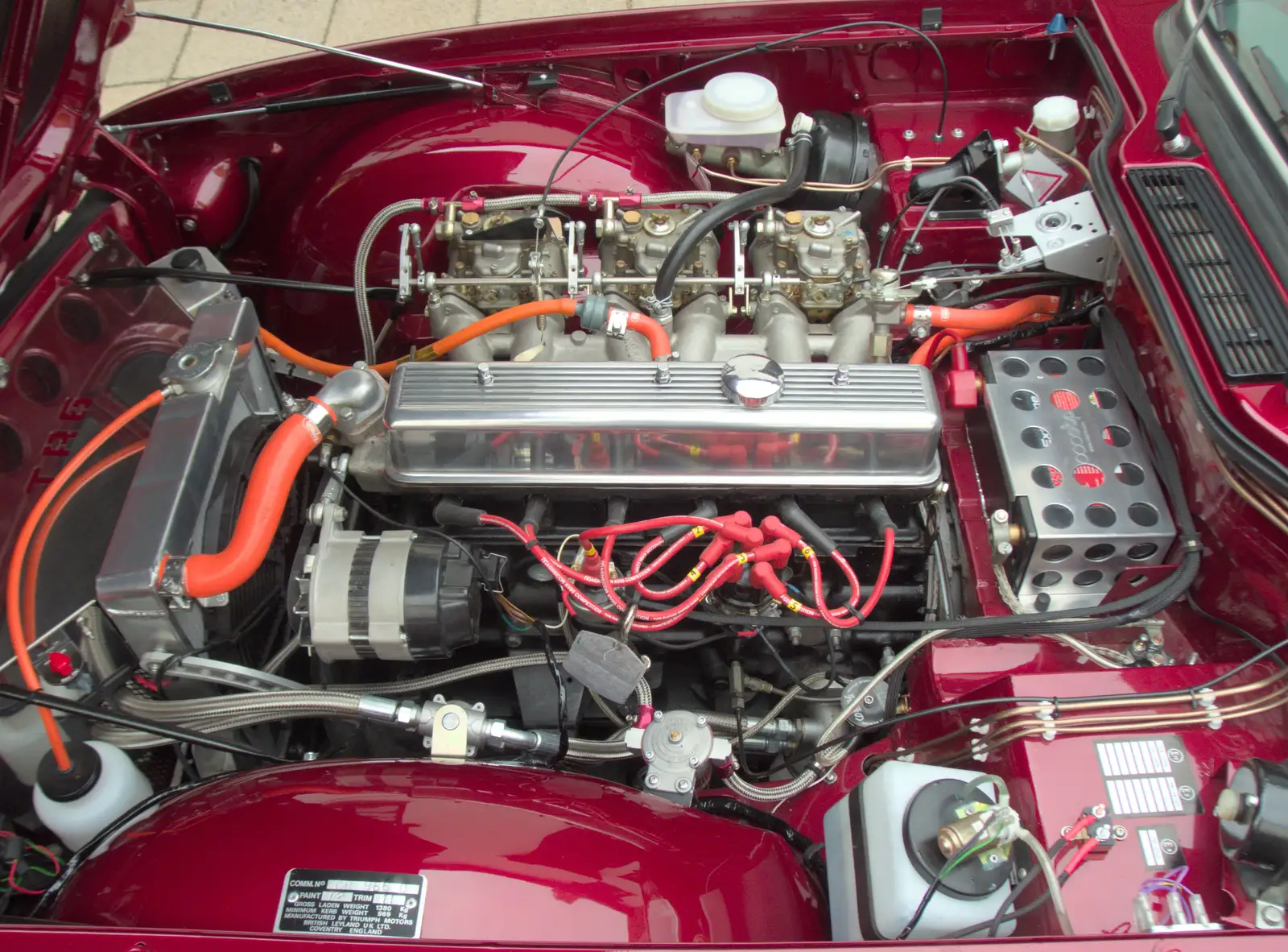 A three-carburettor straight-six TR6 engine, from Diss Heritage Transport Festival and the GSB at Wickham Skeith - 22nd September 2024