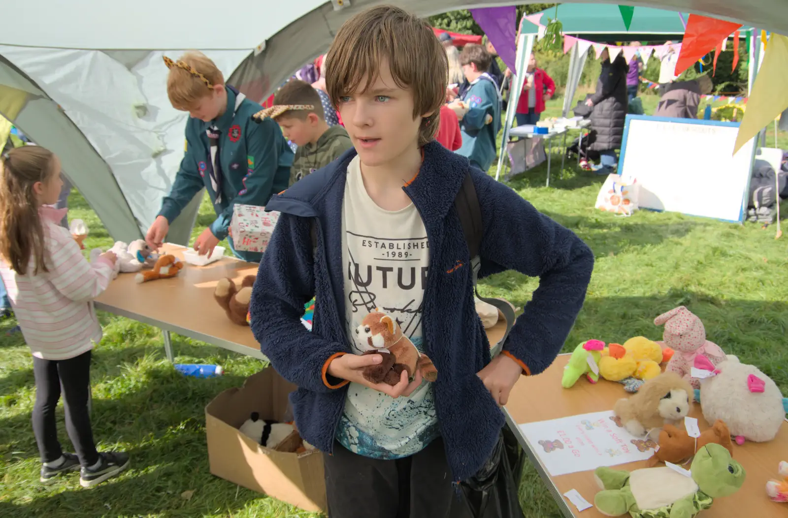 Harry's won some sort of stuffed toy, from Sunflowers, A Quiz at Westhorpe and a GSB Duck Race, Eye - 29th September 2024