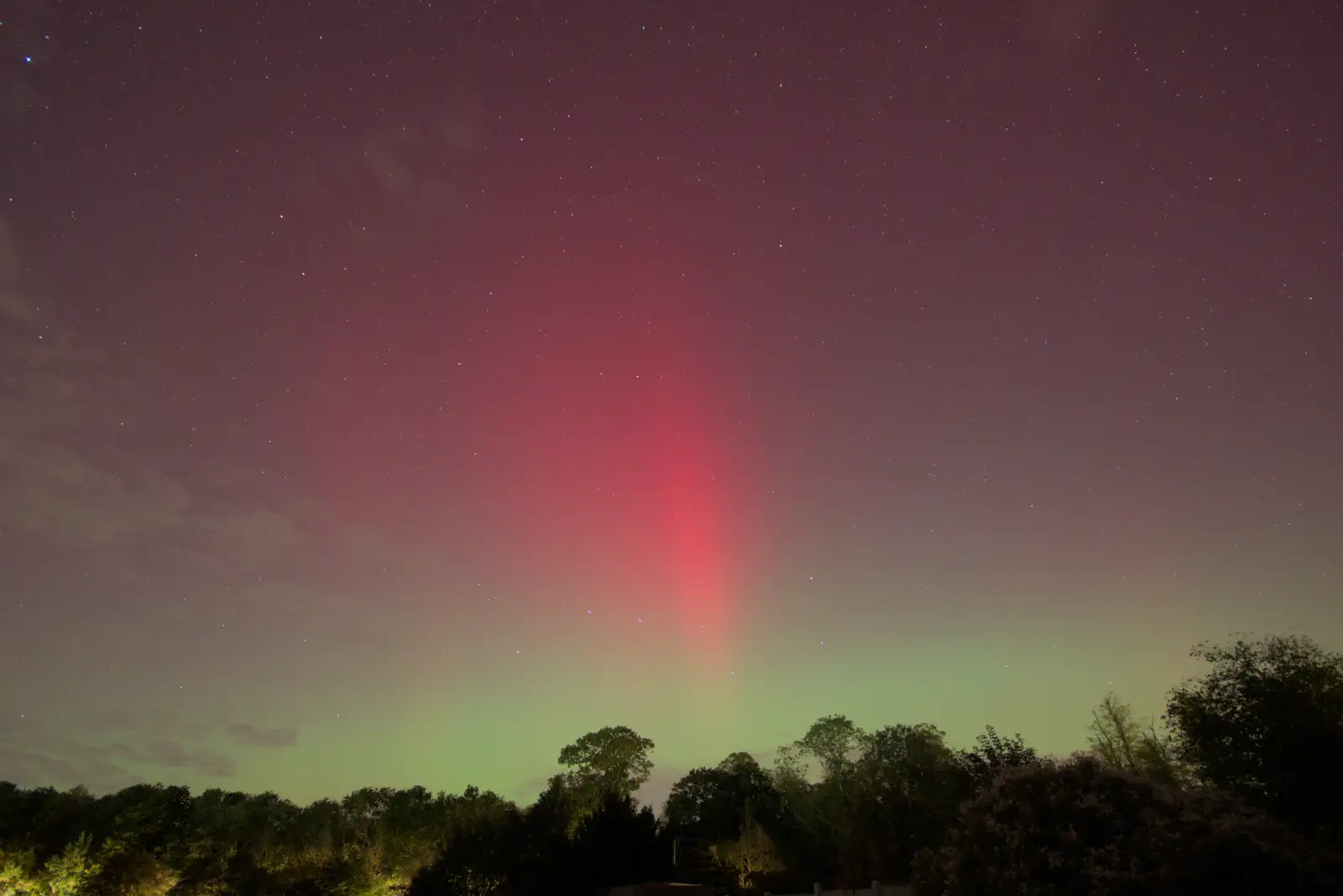 There's an almost-vertical stack of red, from A Walk to the Railway Tavern, Mellis, Suffolk - 13th October 2024