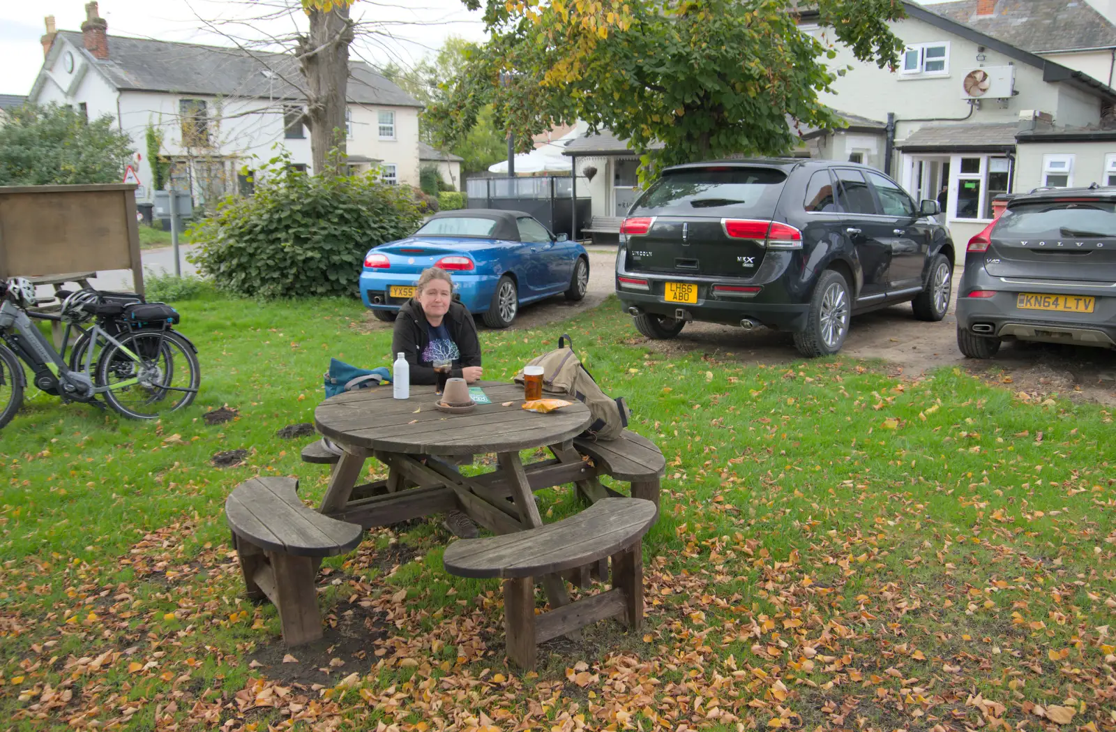 Outside the Railway Tavern in Mellis, from A Walk to the Railway Tavern, Mellis, Suffolk - 13th October 2024