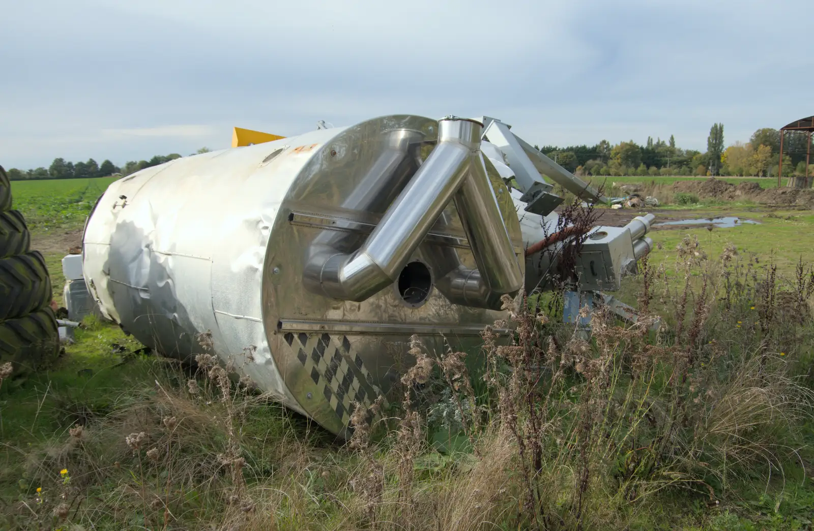 Some sort of wrecked silos or tanks, from A Walk to the Railway Tavern, Mellis, Suffolk - 13th October 2024