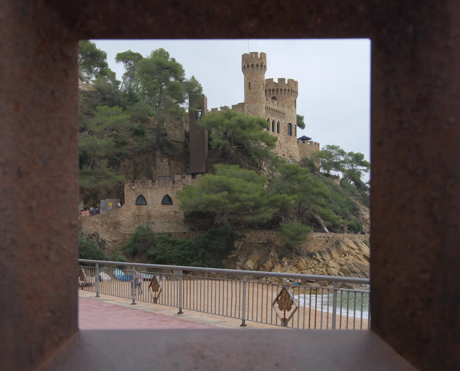 A framed view of the Castell de Lloret, from A Trip to Lloret de Mar, Catalonia, Spain - 27th October 2024