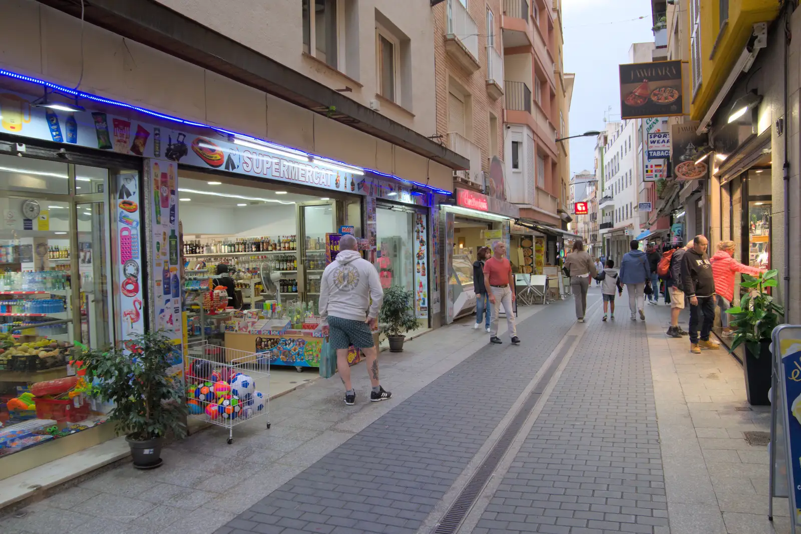 On the Avenida de Joan Llaverias, from A Trip to Lloret de Mar, Catalonia, Spain - 27th October 2024