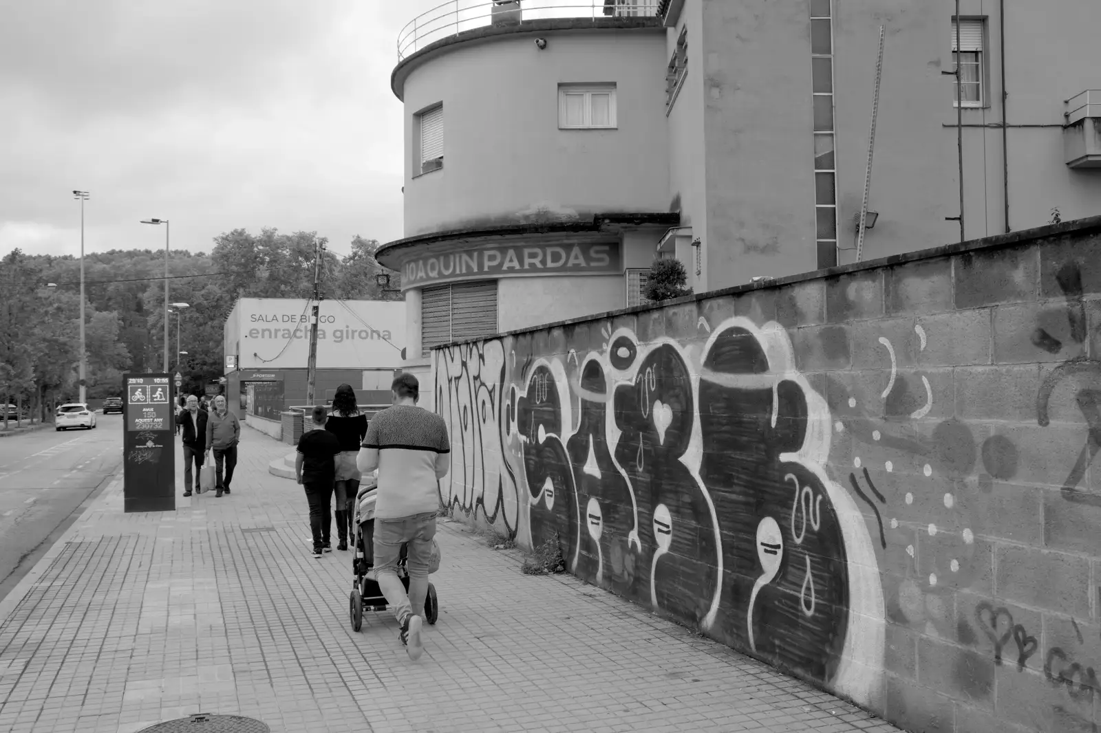 More graffiti on the way into Girona town, from A Return to Girona, Catalunya, Spain - 29th October 2024