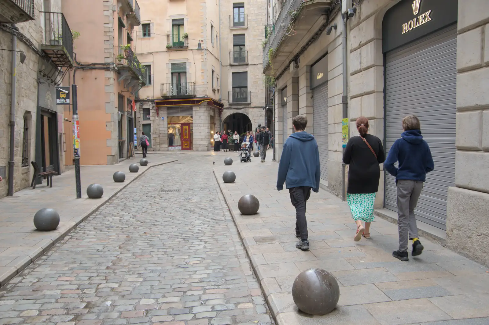 Fred, Isobel and Harry roam around, from A Return to Girona, Catalunya, Spain - 29th October 2024