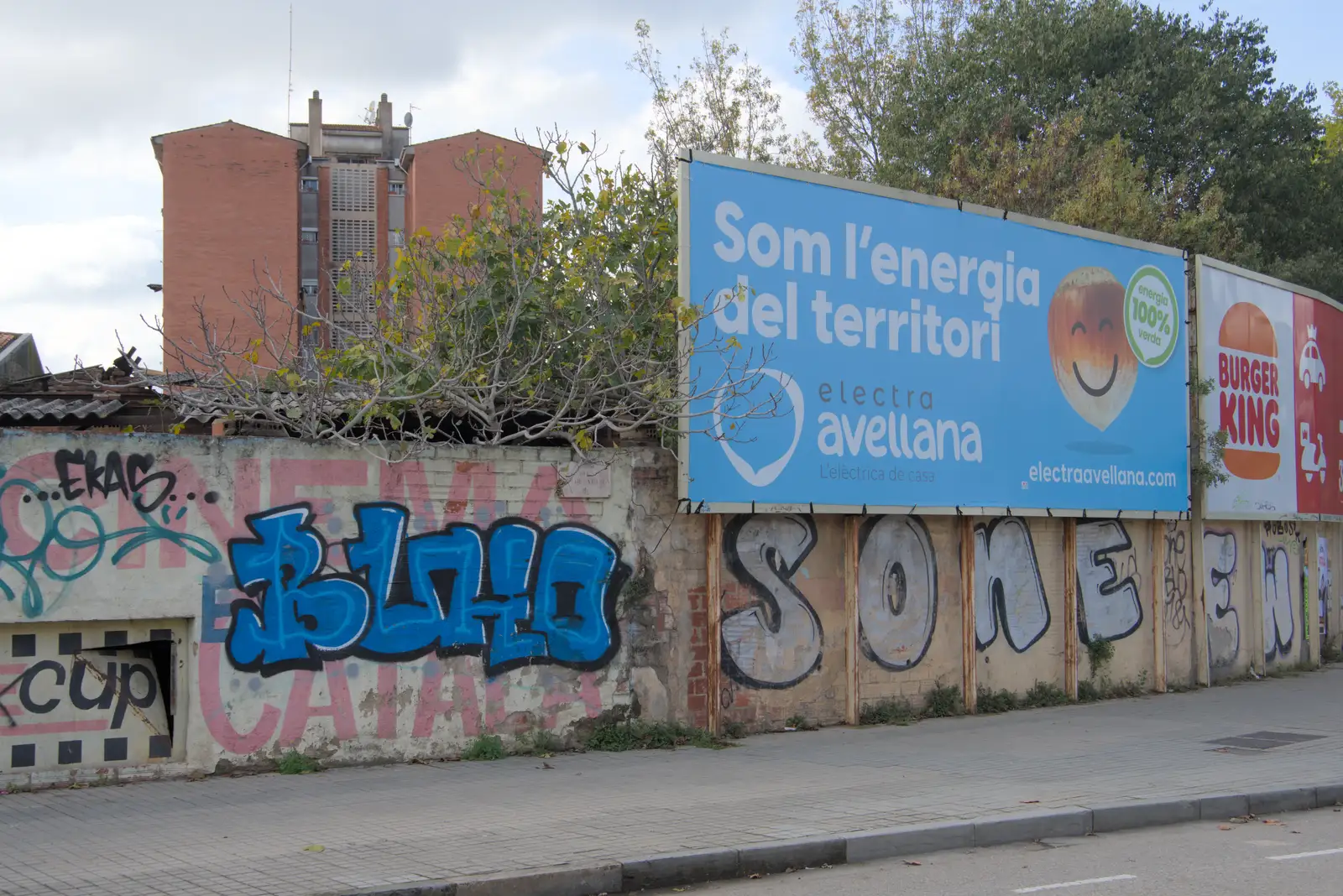 More graffiti, from A Return to Girona, Catalunya, Spain - 29th October 2024