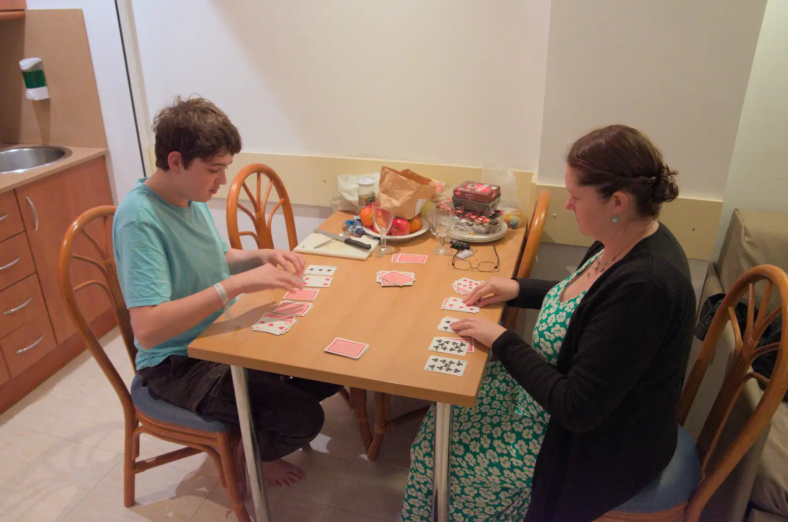 Fred and Isobel play Spit in the apartment, from A Return to Girona, Catalunya, Spain - 29th October 2024