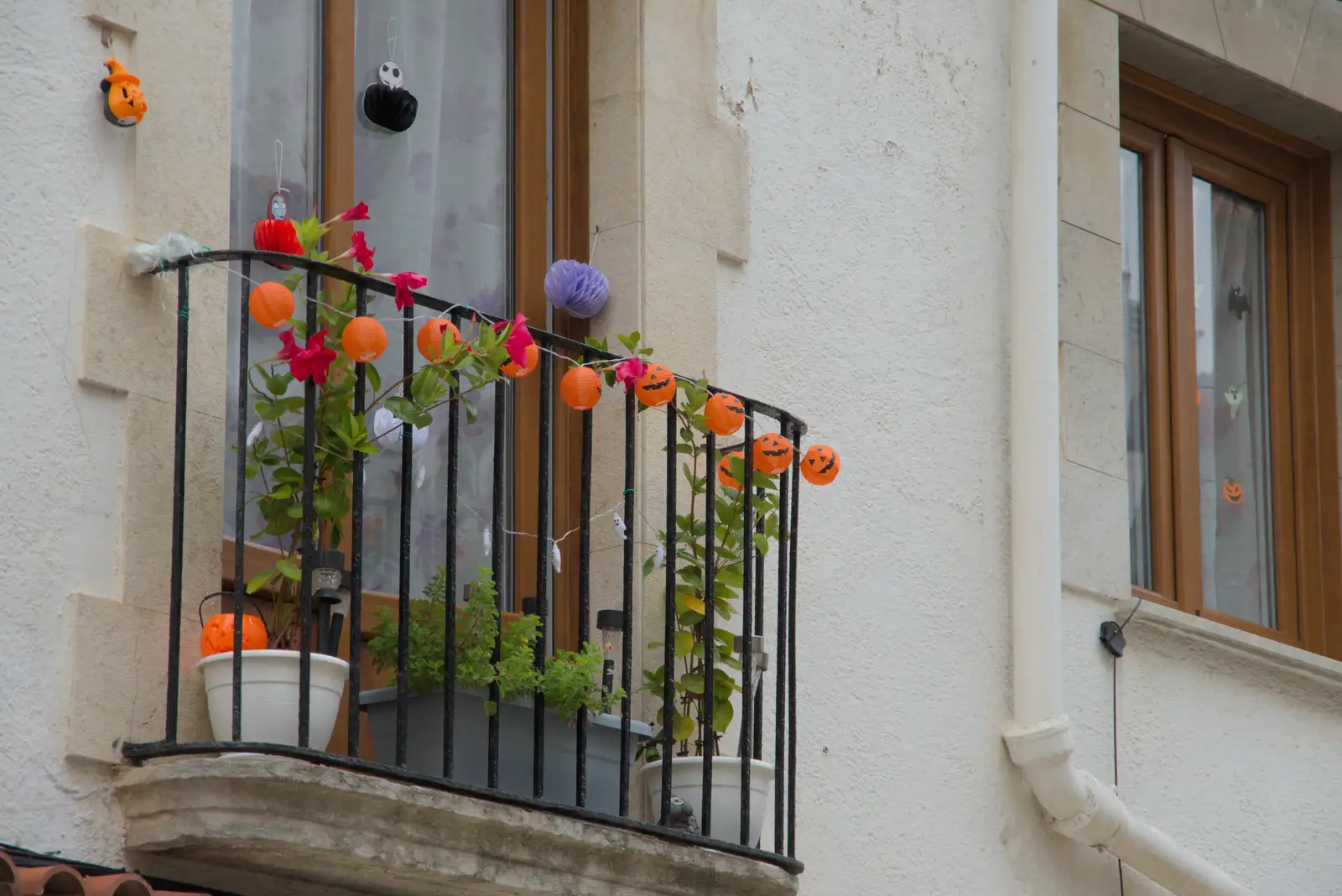 There's a hint of Halloween on a balcony, from A Postcard From Tossa de Mar, Catalunya, Spain - 30th October 2024