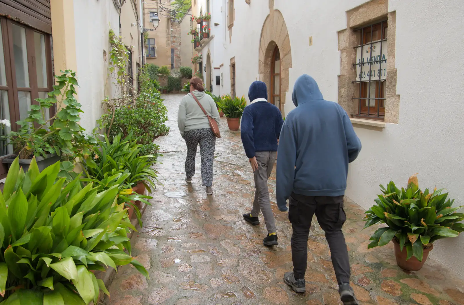 We stomp off around the lanes of Tossa, from A Postcard From Tossa de Mar, Catalunya, Spain - 30th October 2024