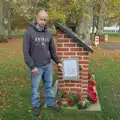 A local artist introduces his pilot drawing, Remembrance Sunday with the GSB, Brome and Botesdale, Suffolk - 10th November 2024