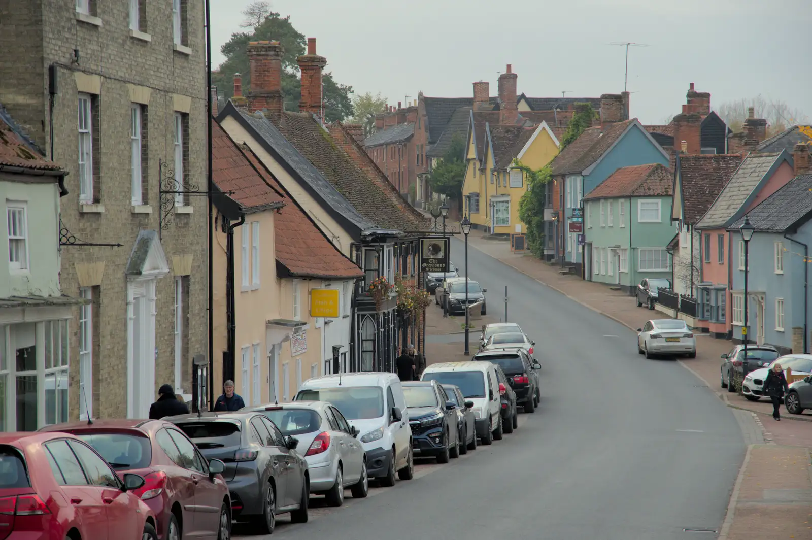 Botesdale's High Street, from Remembrance Sunday with the GSB, Brome and Botesdale, Suffolk - 10th November 2024