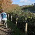 We walk up the path by the Scole bypass, A Pub Walk to Ampersand, Diss, Norfolk - 17th November 2024