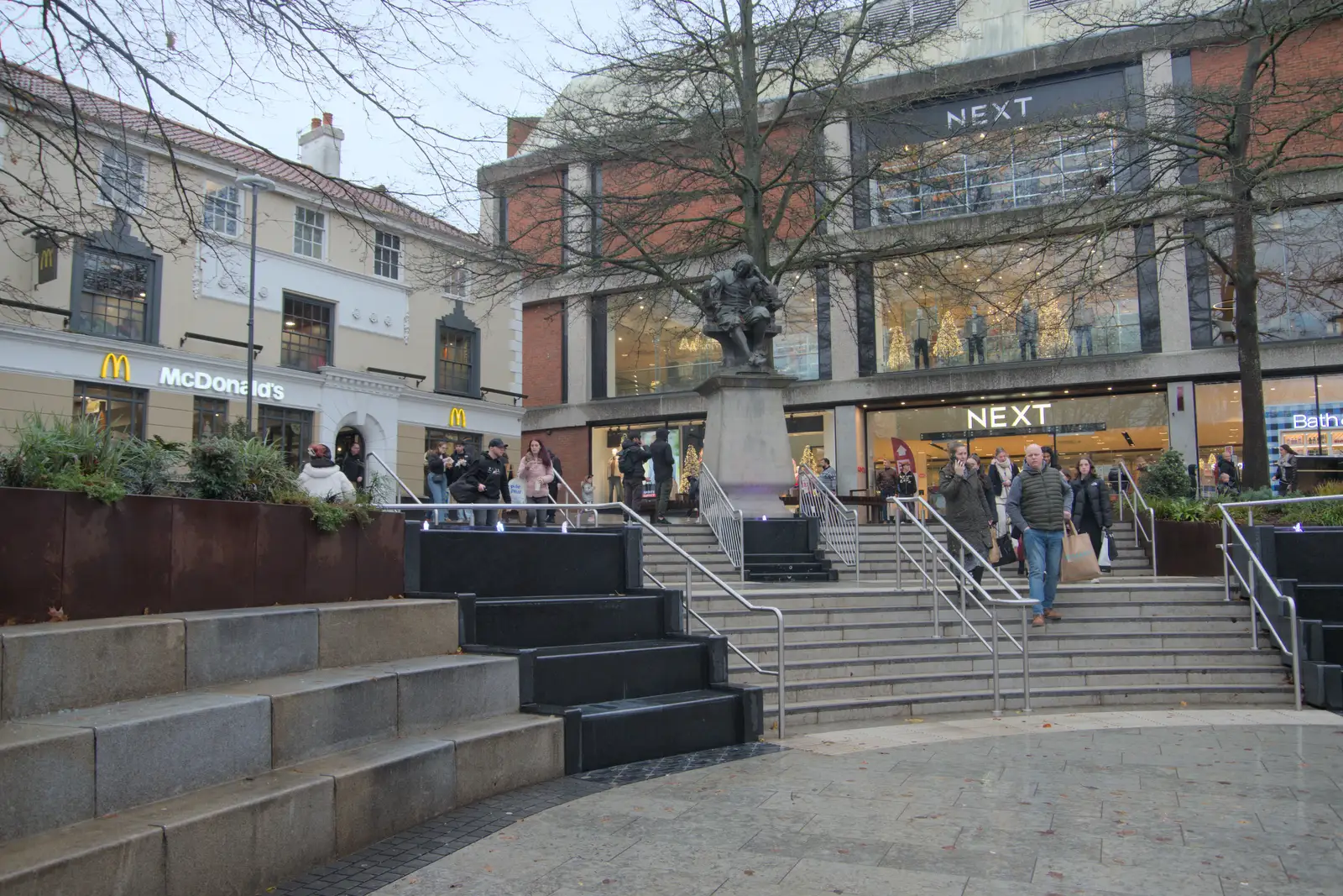 The pigeon statue has moved on the new Haymarket, from Christmas Shopping in Norwich, Norfolk - 8th December