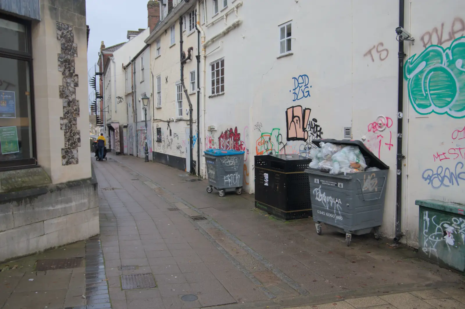 There's new graffiti on the back alley, from Christmas Shopping in Norwich, Norfolk - 8th December