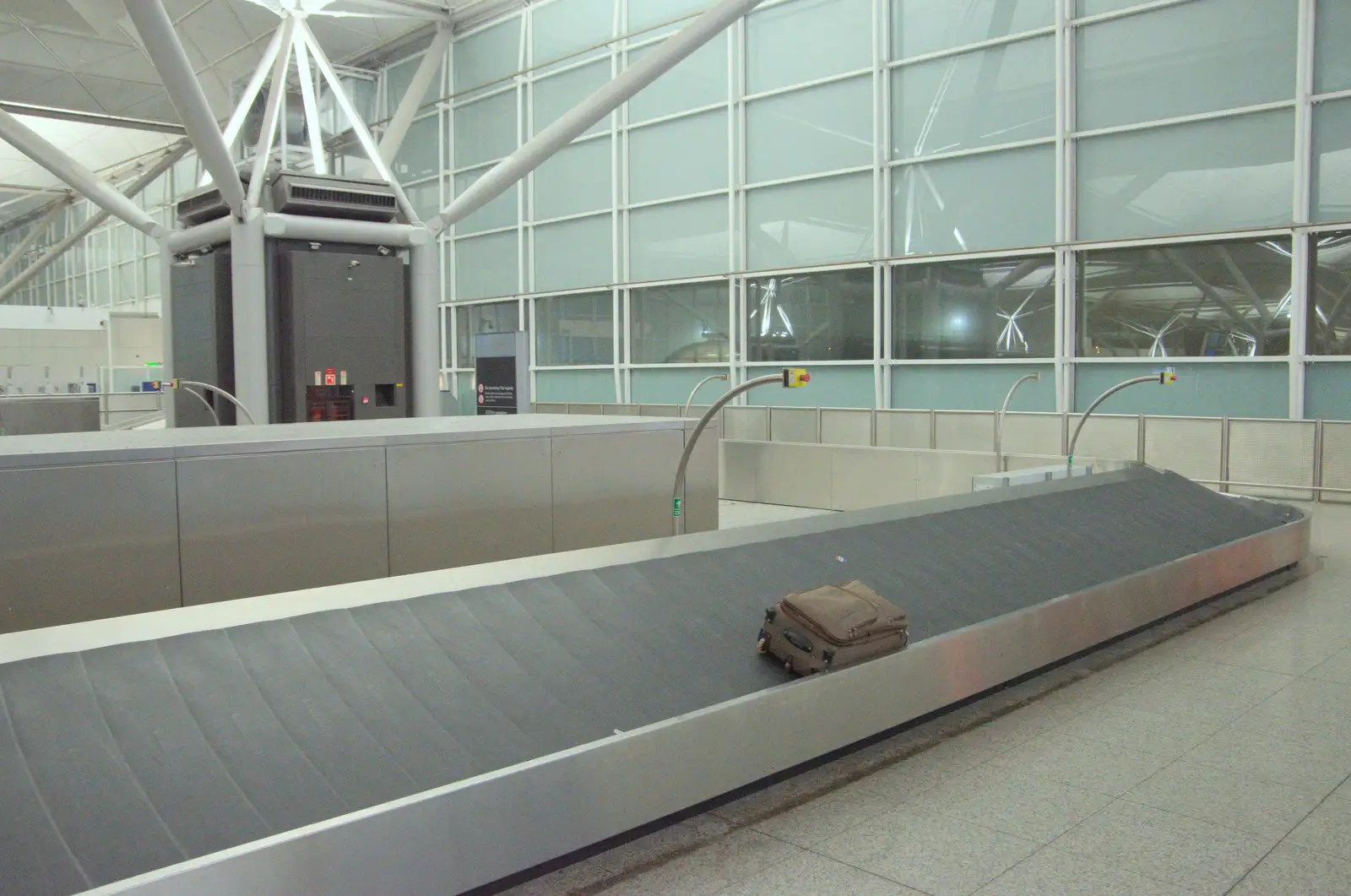 The loneliness of the abandoned suitcase, from St. Stephen's Day in Blackrock, County Dublin, Ireland - 26th December 2024