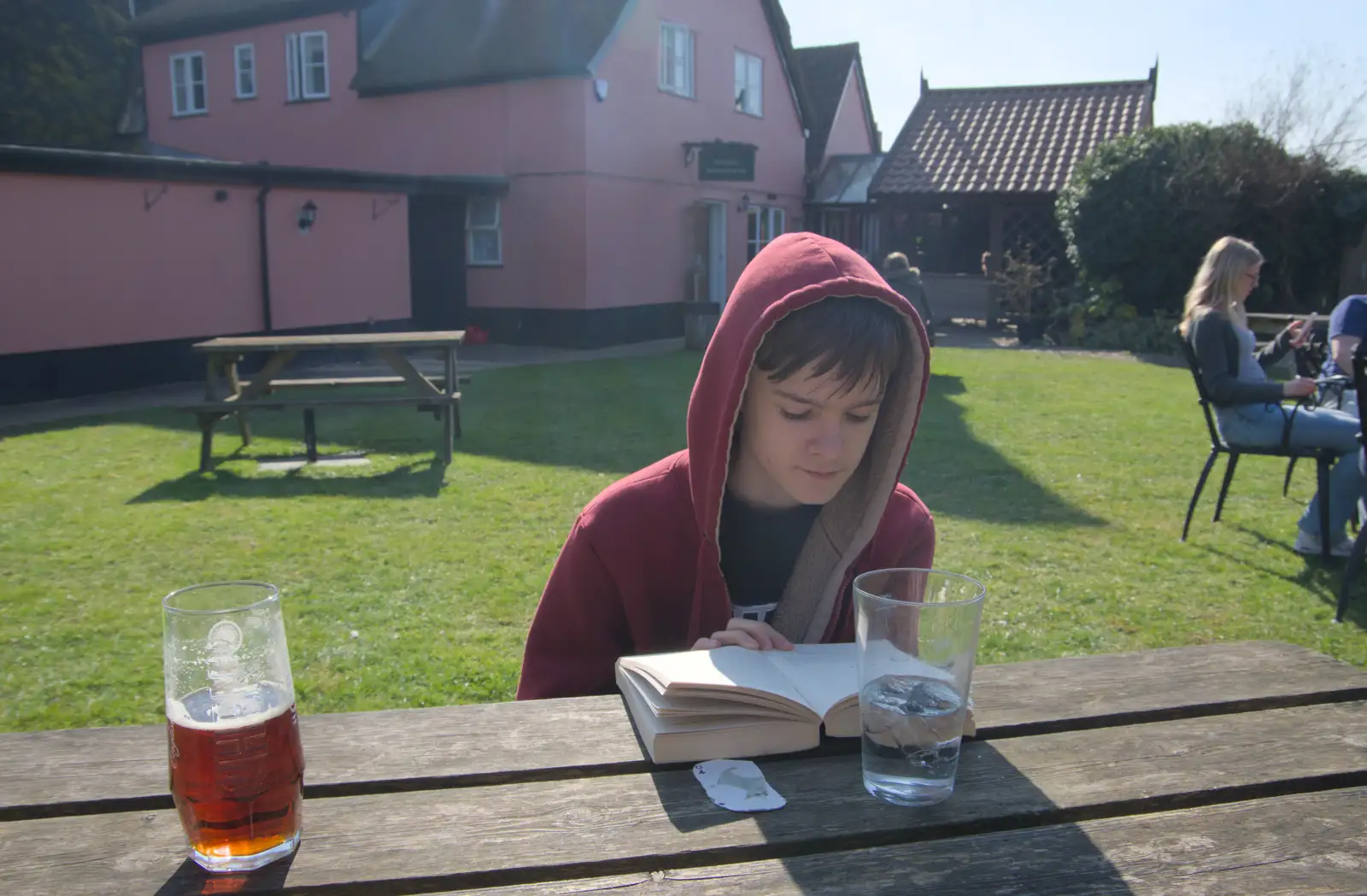 Harry reads his book at the Four Horseshoes, from A Sunday Pub Ride, Thornham and Mellis - 9th March 2025