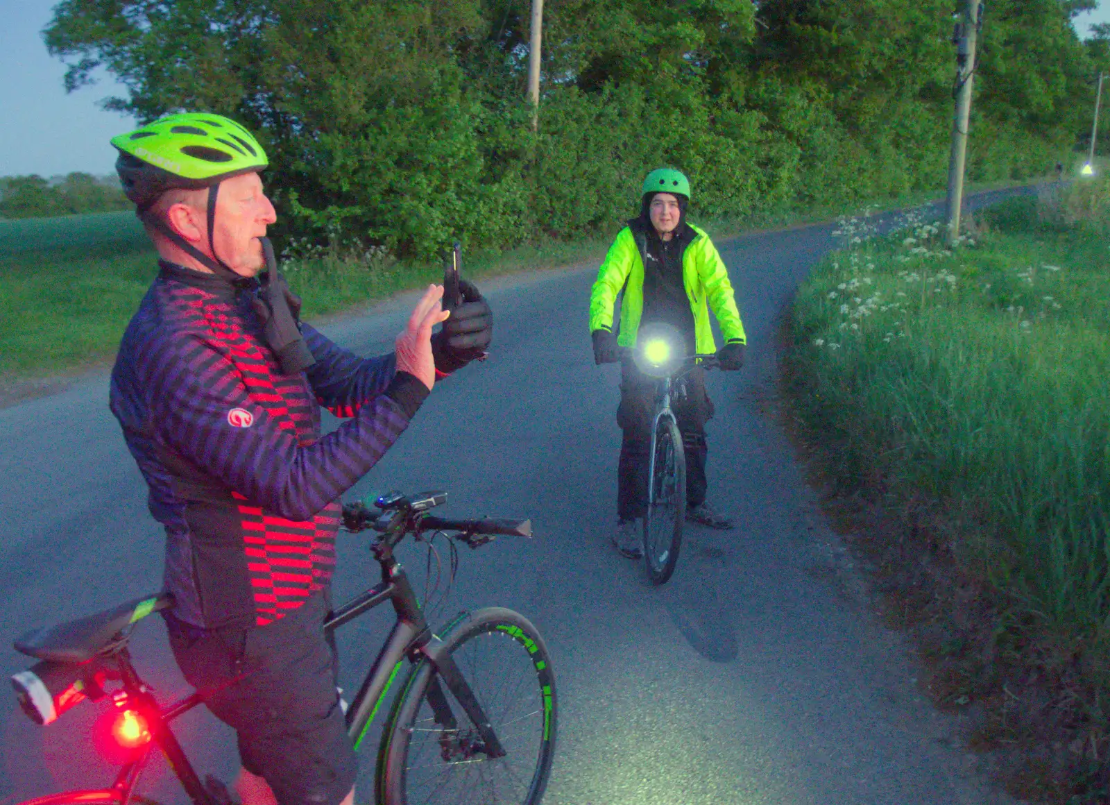 Gaz does a sunset photo as Fred looks on, from Hoxne, Bedfield, and the BSCC does the Lion, Debenham - 8th May 2025