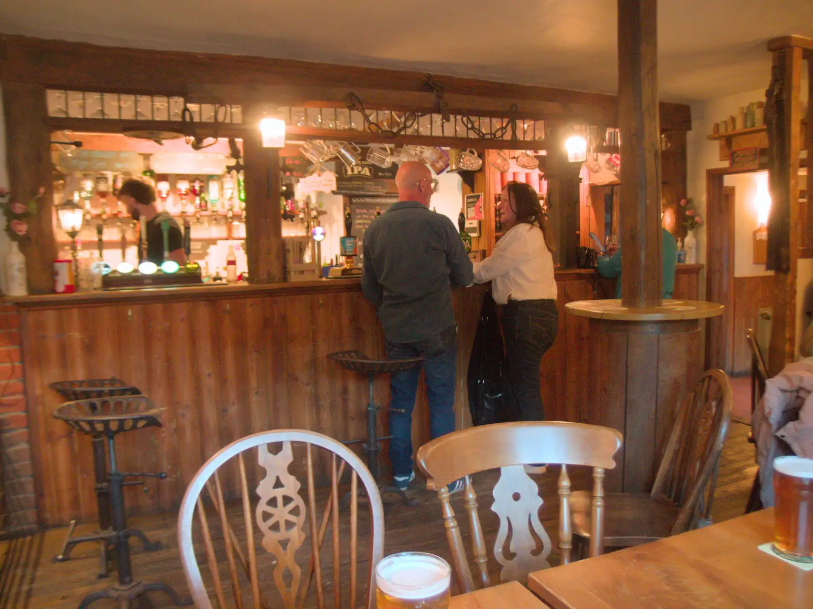 The bar of the Red Lion in Kenninghall, from The BSCC at Kenninghall, and a Walk to Ampersand, Diss - 26th May 2025