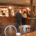 The bar of the Red Lion in Kenninghall, The BSCC at Kenninghall, and a Walk to Ampersand, Diss - 26th May 2025