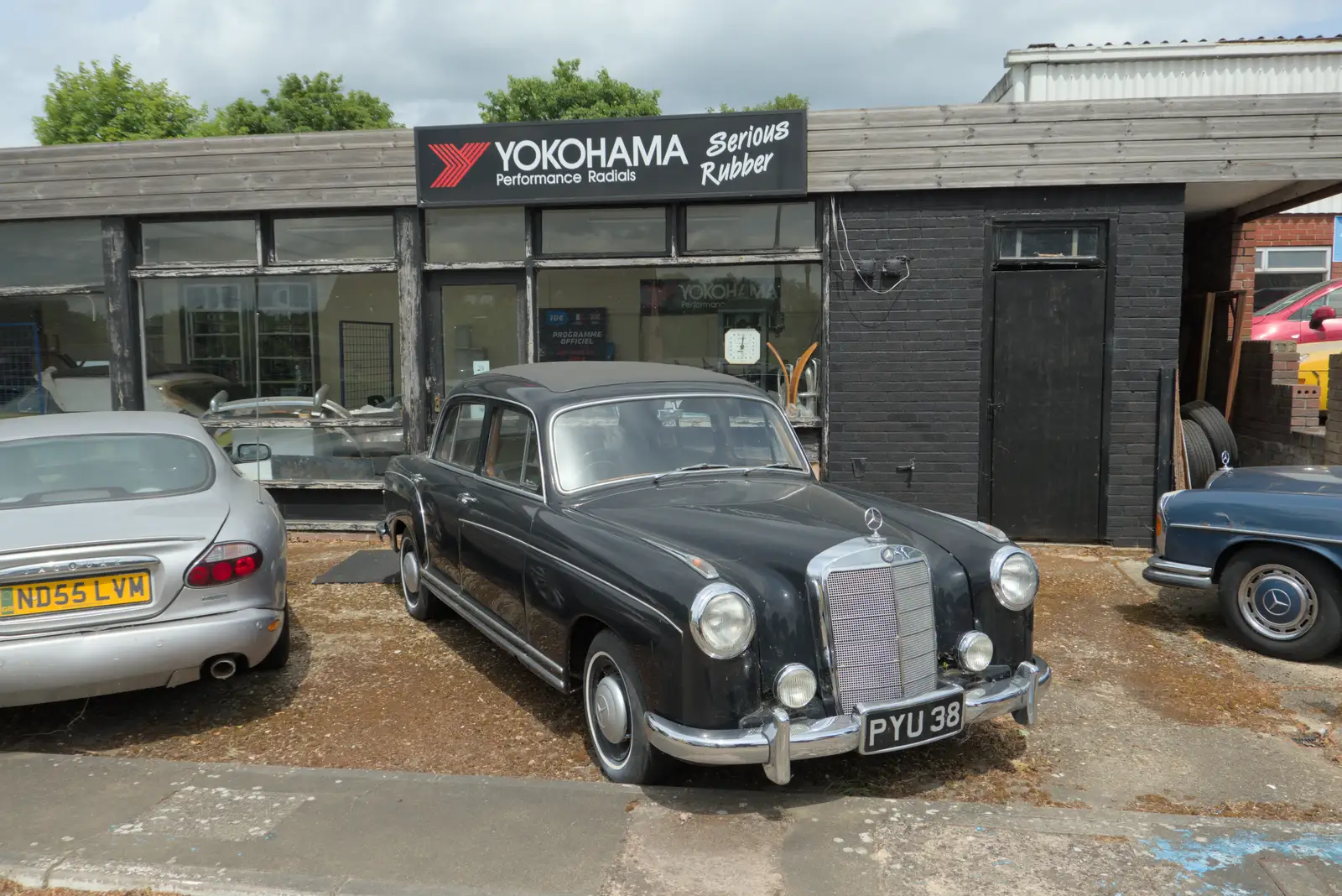 A vintage Mercedes at Scole Engineering, from The BSCC at Kenninghall, and a Walk to Ampersand, Diss - 26th May 2025
