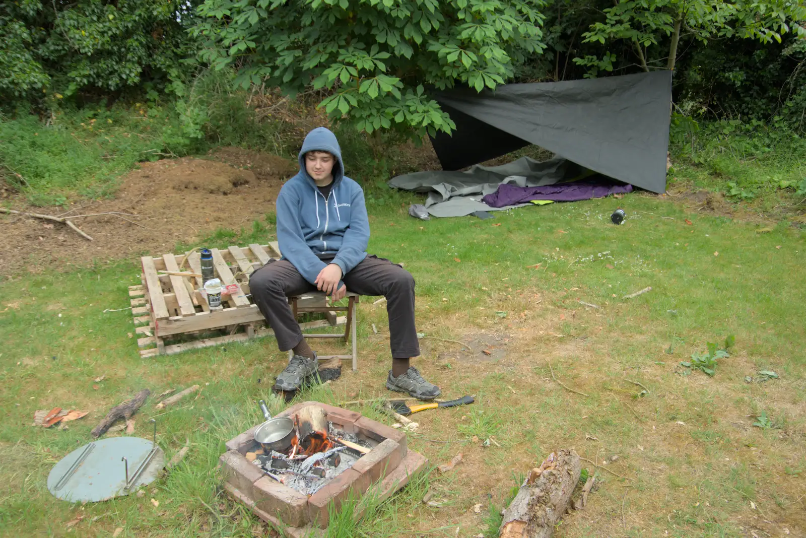 Fred camps out in the garden, with a tarpaulin, from The BSCC at Kenninghall, and a Walk to Ampersand, Diss - 26th May 2025
