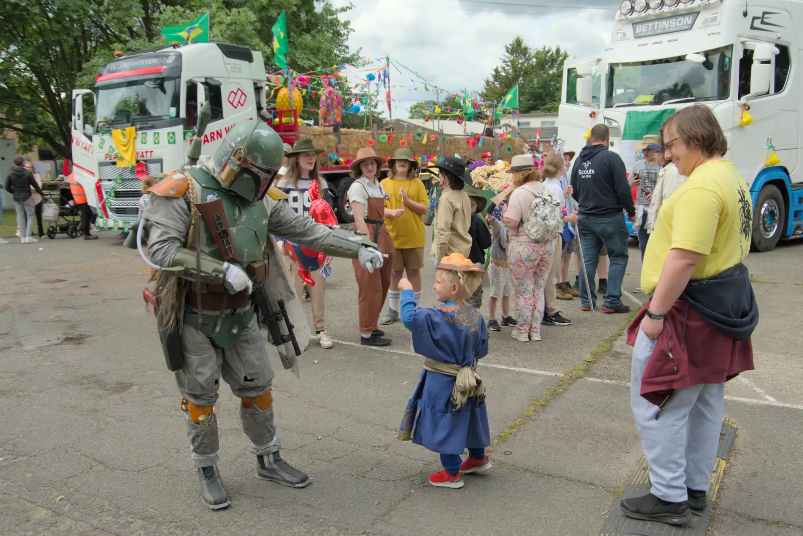 A Mandalorian does a fist bump, from Palgrave Players do the Carnival, Diss, Norfolk - 8th June 2025