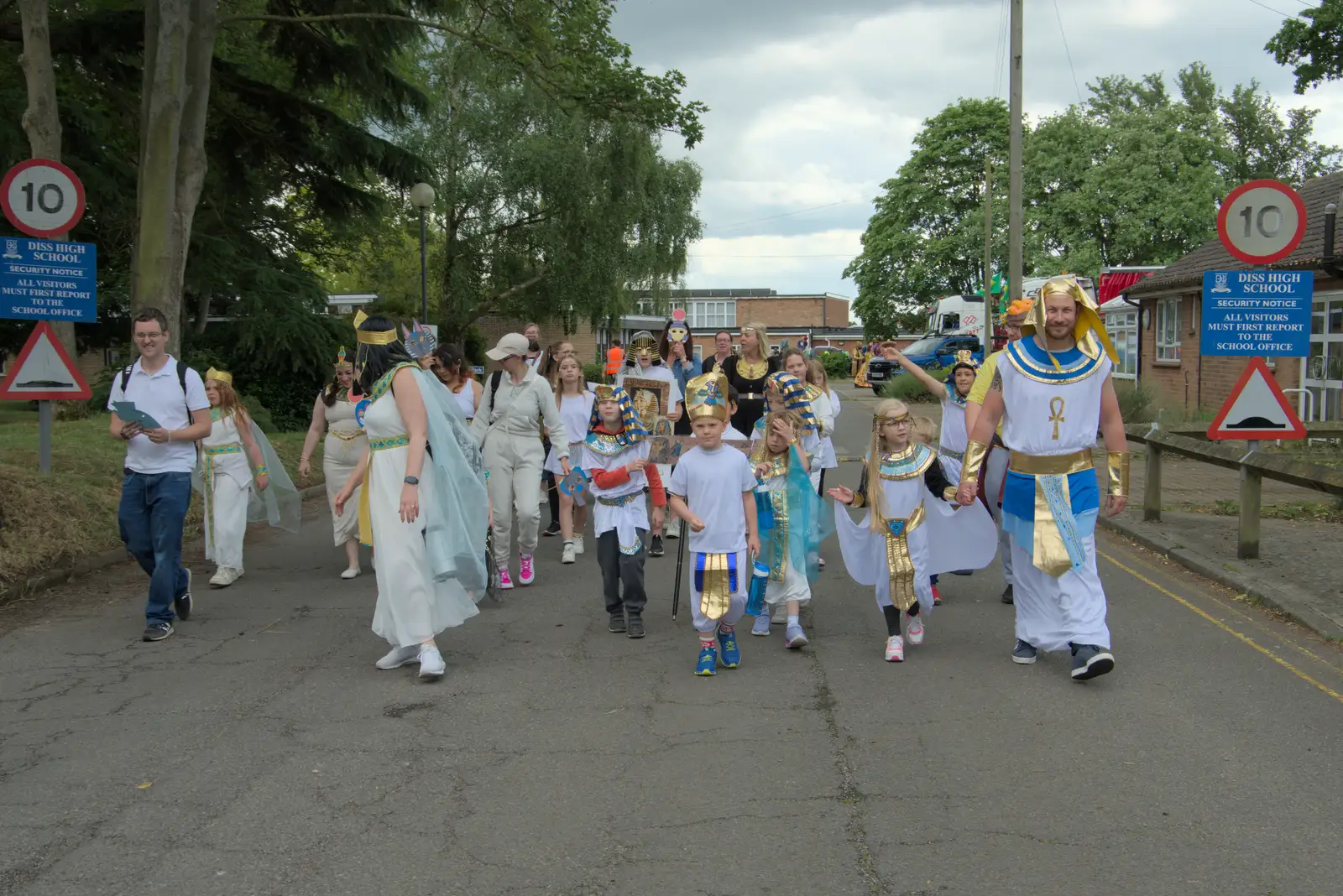 A school group is dressed up as Egyptians, from Palgrave Players do the Carnival, Diss, Norfolk - 8th June 2025