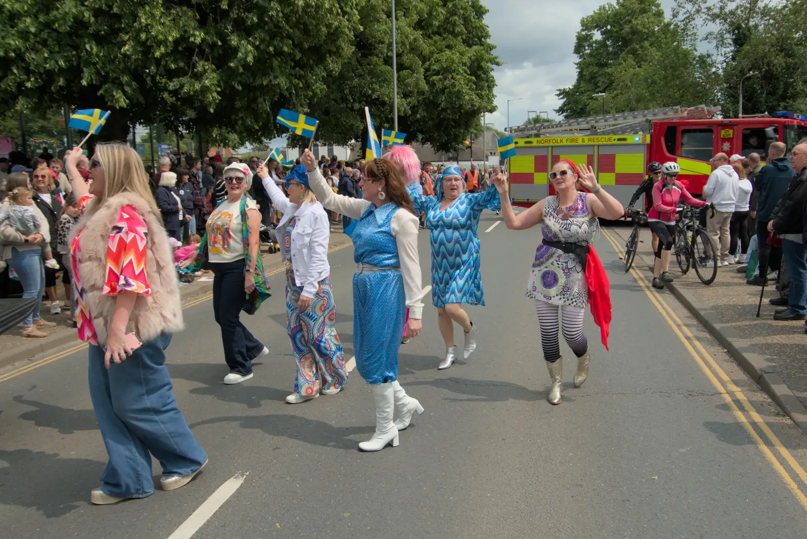 It's the end of the parade for the Players, from Palgrave Players do the Carnival, Diss, Norfolk - 8th June 2025