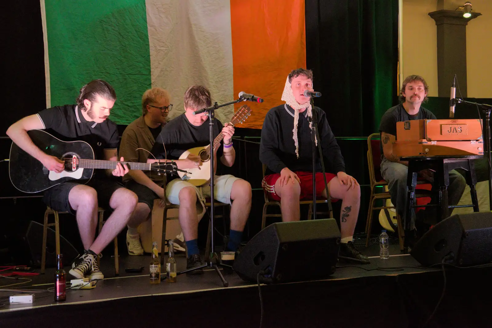 Lankum-like band Madra Salach do a great set, from The Sunday Seisiún at the London Irish Centre, Camden Town - 22nd June 2025