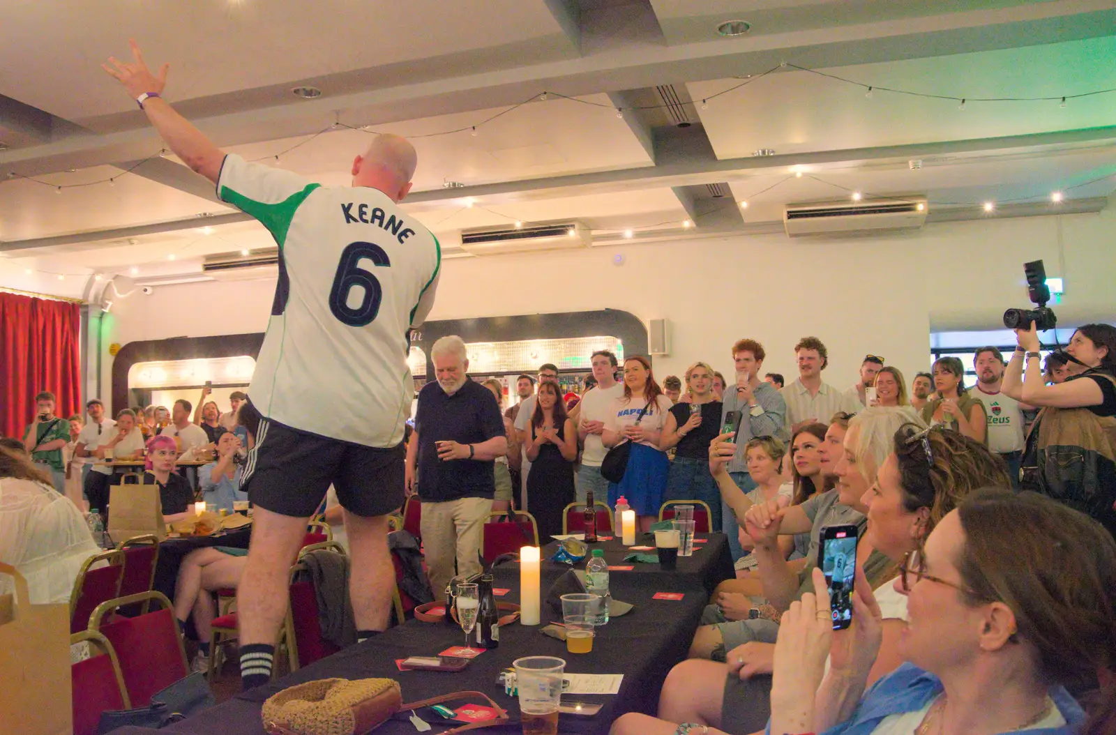 The lead singer from Scustin works the crowd, from The Sunday Seisiún at the London Irish Centre, Camden Town - 22nd June 2025