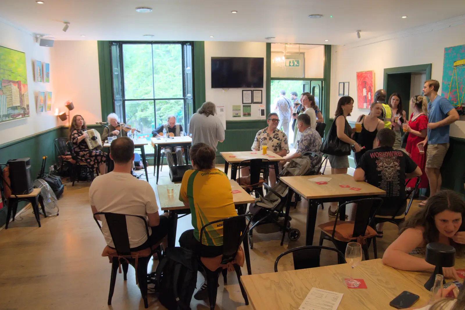 There's a quieter trad session in the front bar, from The Sunday Seisiún at the London Irish Centre, Camden Town - 22nd June 2025