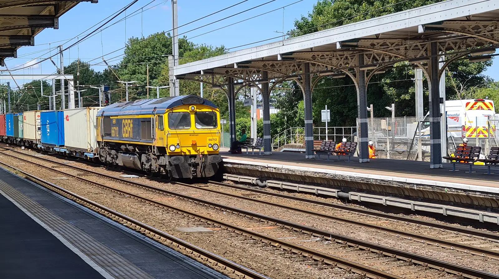A Class 66 'Shed' - 66712 - hauls freight, from A Week in Ipswich, Suffolk - 30th June 2025