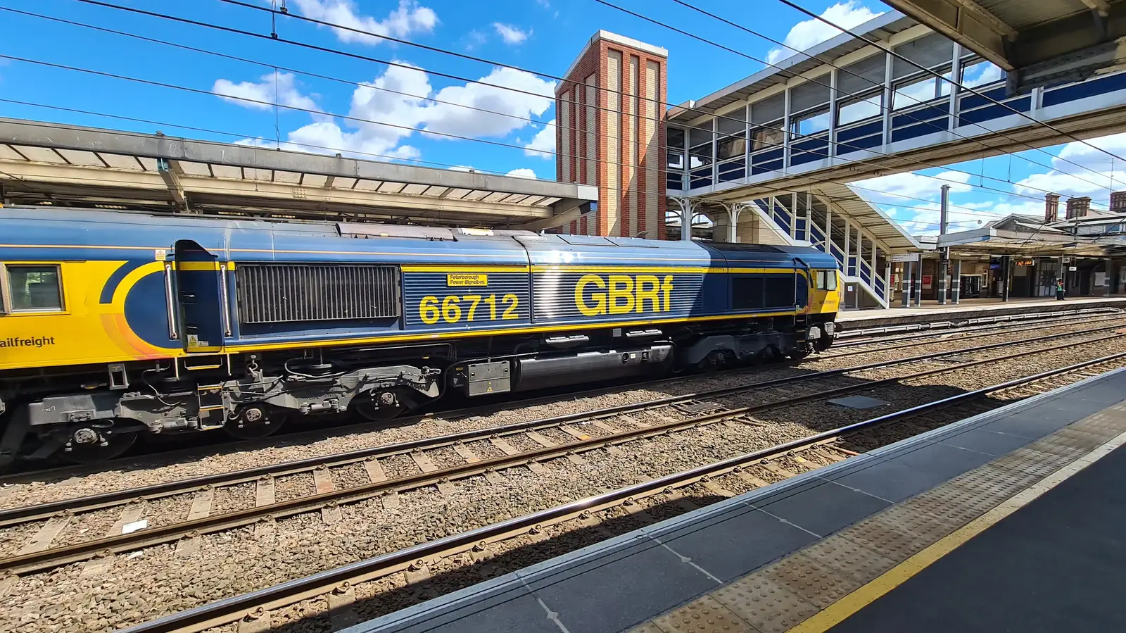 Railfreight's Class 66 66712 at Ipswich, from A Week in Ipswich, Suffolk - 30th June 2025