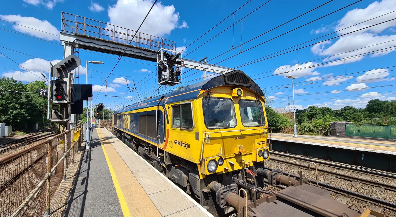 Class 66 66742 waits for a yellow light, from A Week in Ipswich, Suffolk - 30th June 2025