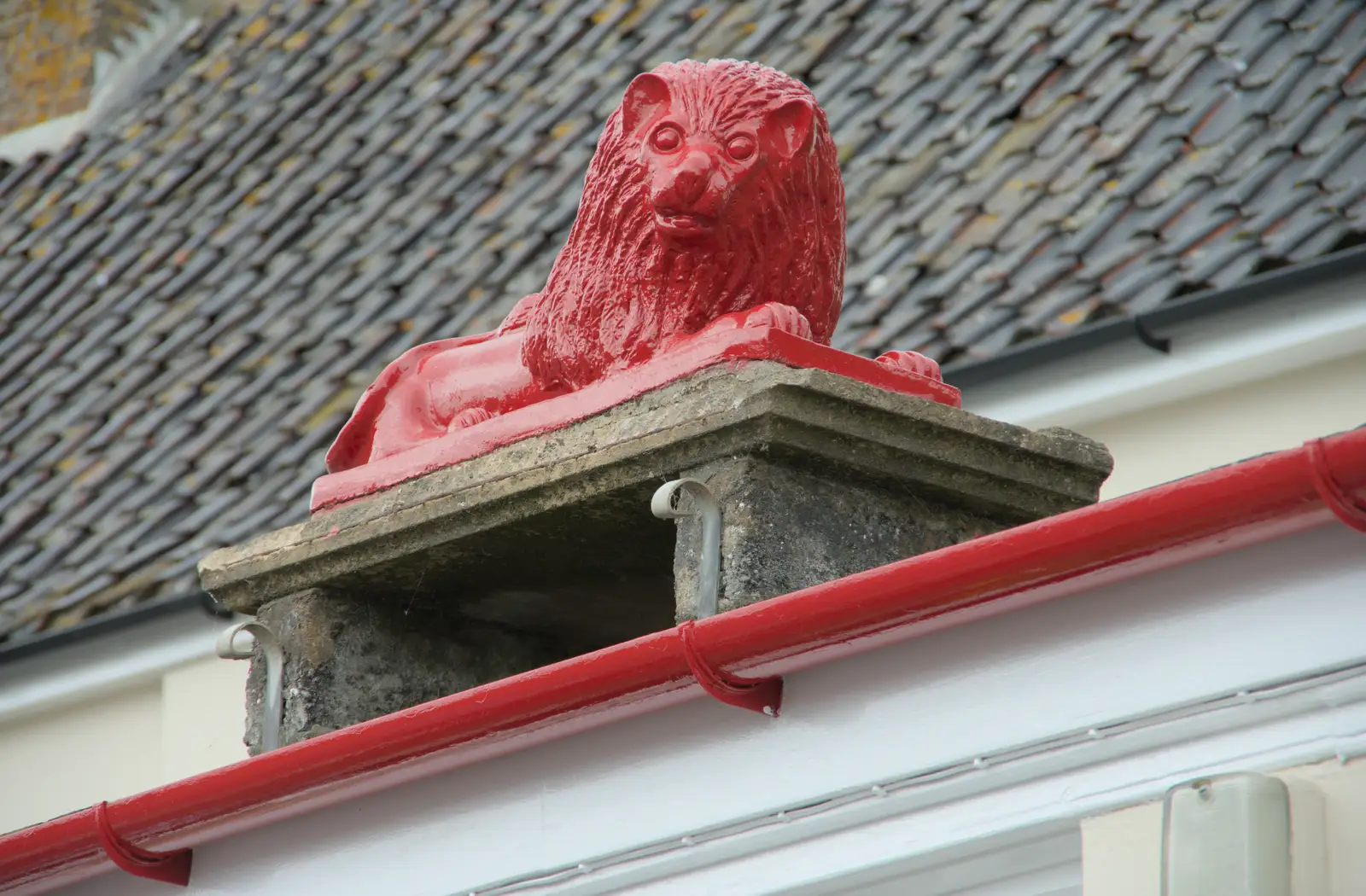 The Red Lion's, er, red lion, from Harry's Karate Kamp, Blackshore, Southwold - 5th July 2025