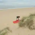 Isobel lays out a blanket on the beach, Harry's Karate Kamp, Blackshore, Southwold - 5th July 2025