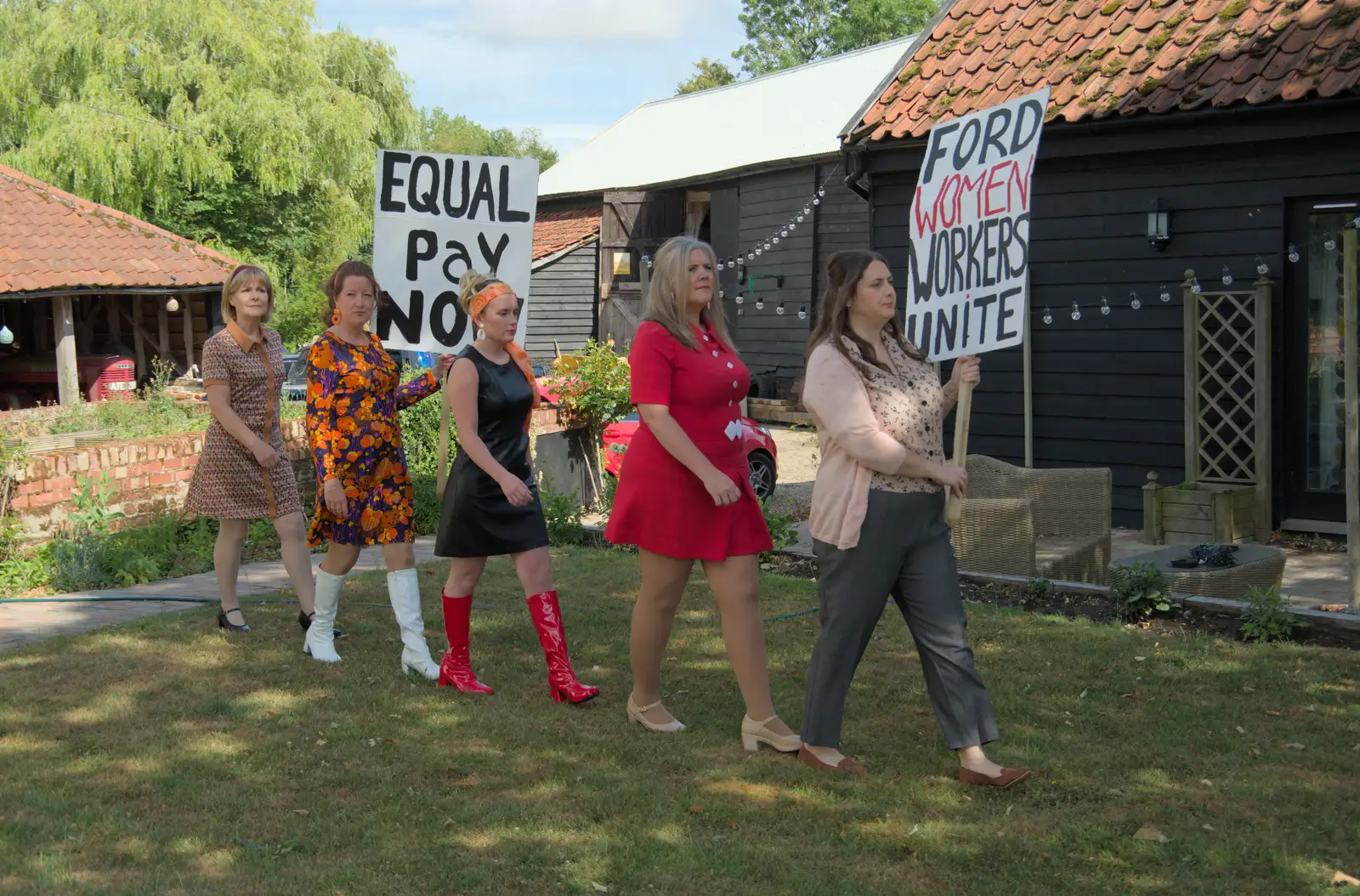 The Dagenham cast stride around the garden, from The Brome and Oakley Fete, Brome Hall, Suffolk - 12th July 2025