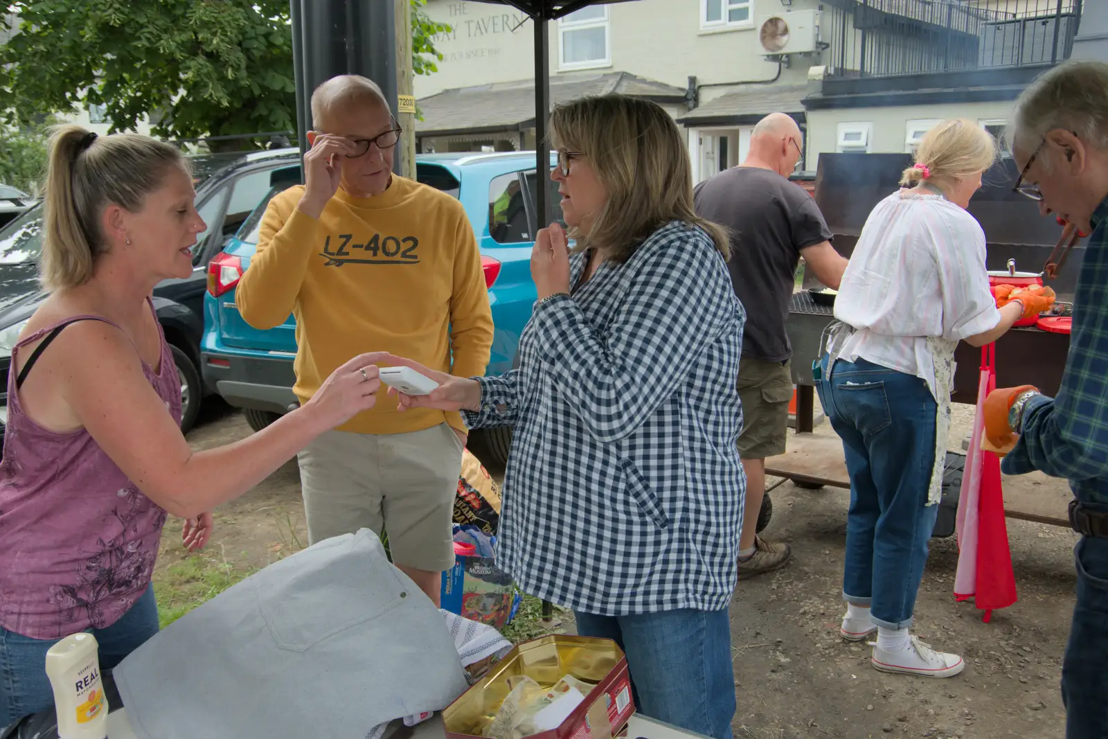Jo checks out the contactless card reader, from The SYWO in Normandy, and a Mini Music Festival, Mellis - 27th July 2025