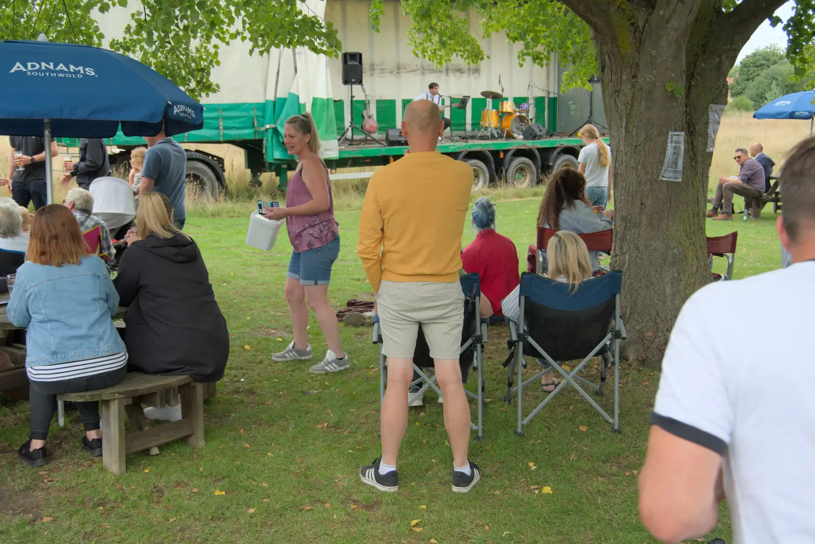 Frank watches Steve for a bit, from The SYWO in Normandy, and a Mini Music Festival, Mellis - 27th July 2025