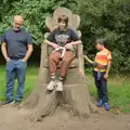 The throne is tried out, A Visit to the Thornhams, Suffolk - 3rd August 2025