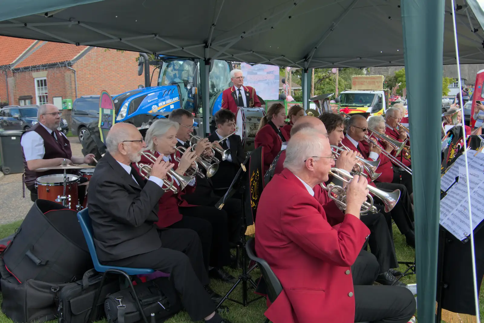 An unprecedented six cornets in action, from Thorpe Abbots with Mick the Brick, and the GSB at Pulham - 13th September 2025