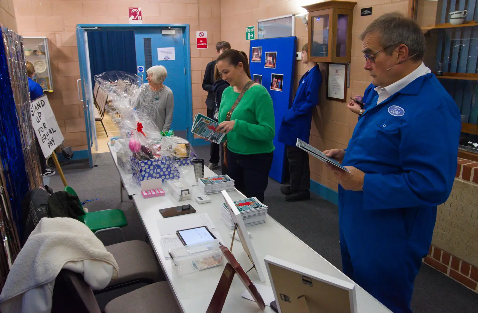 Doug reads the programme, from Palgrave Players do Made in Dagenham, Garboldisham, Norfolk - 25th October 2025
