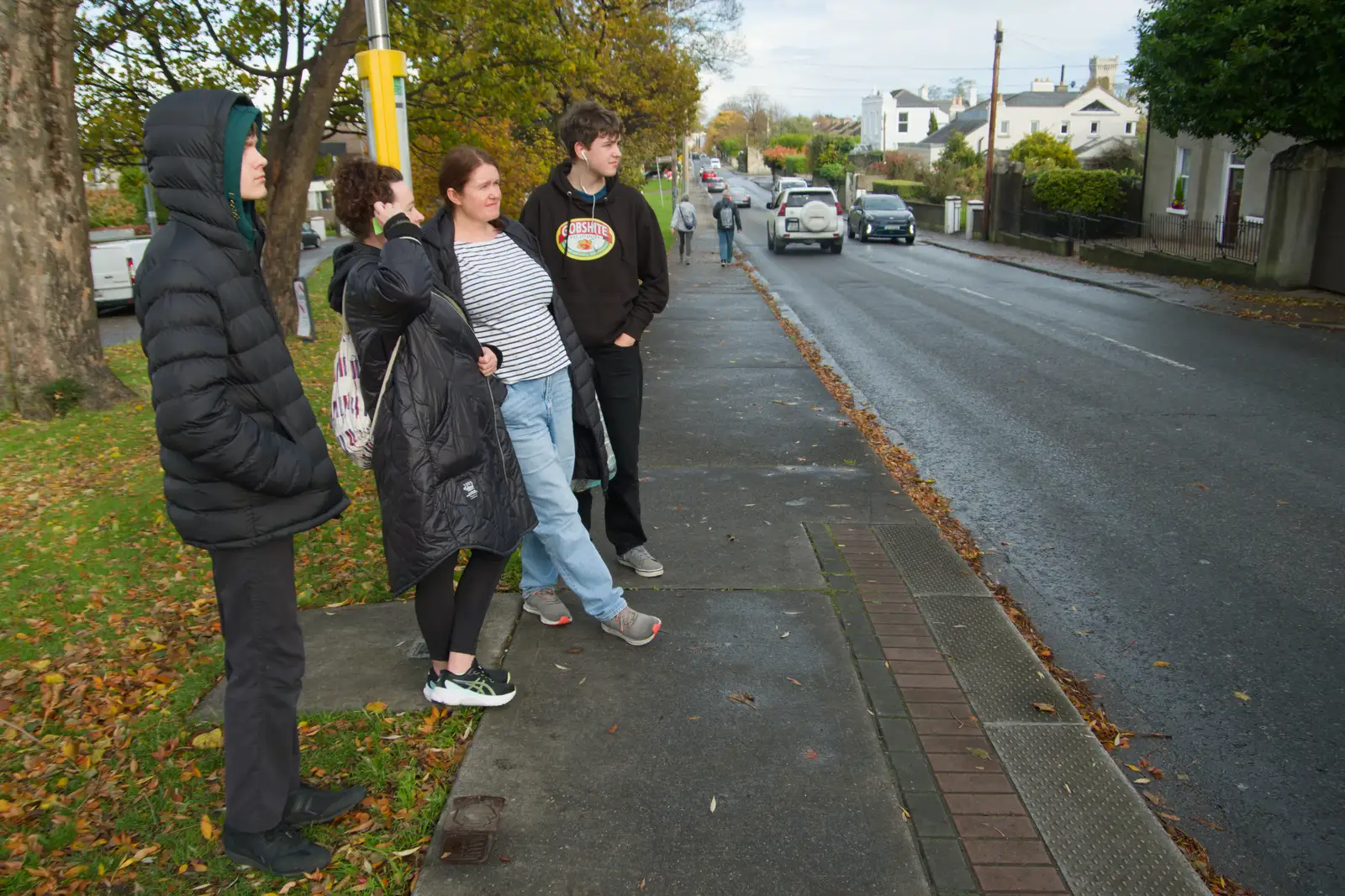 Waiting for the bus on Monkstown Avenue, from End of the Line 2: Bré to Blackrock, County Dublin, Ireland - 1st November 2025
