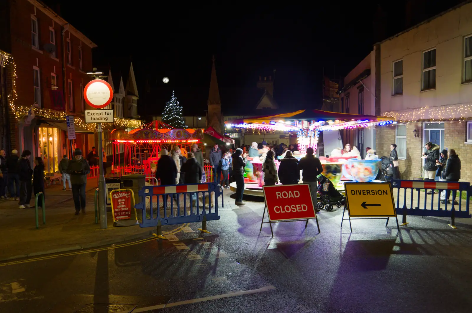 Broad Street is closed for the Eye Lights, from Roadworks and the Christmas Lights Switch-on, Eye, Suffolk - 5th December 2025