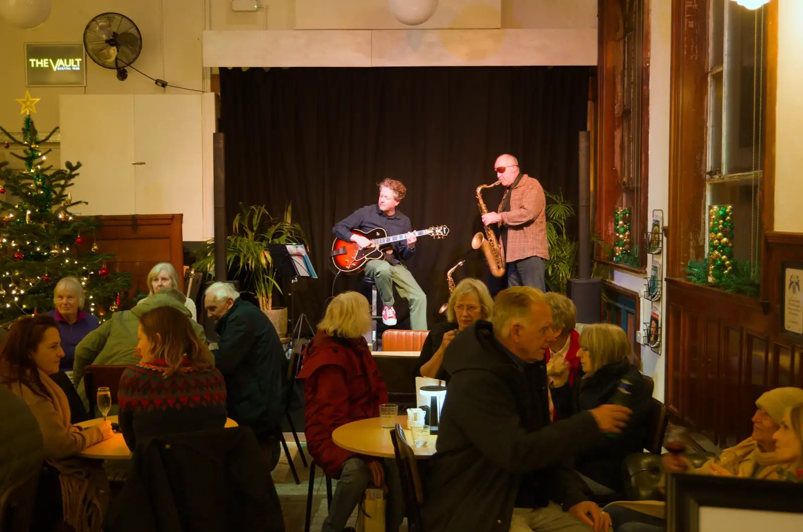 There's some jazz going on in The Bank, from Roadworks and the Christmas Lights Switch-on, Eye, Suffolk - 5th December 2025