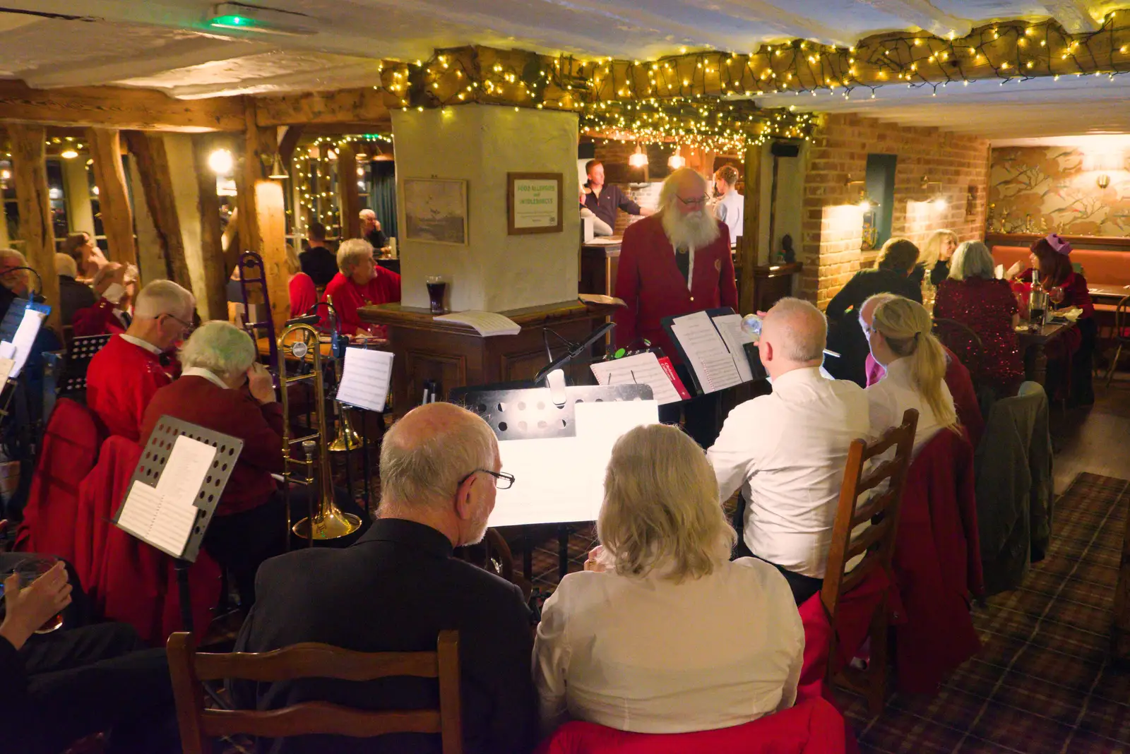 A view of the band in the pub, from Pub Nights with the GSB, Mellis and Cotton, Suffolk - 17th December 2025