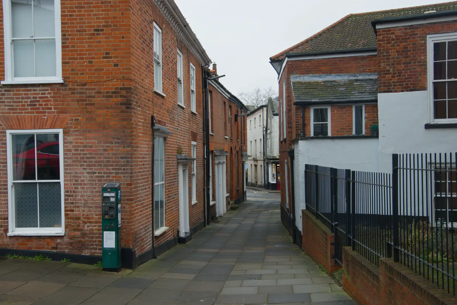 An alley off St. Giles, from A Visit to St. John the Baptist Cathedral, Unthank Road, Norwich - 18th December 2025