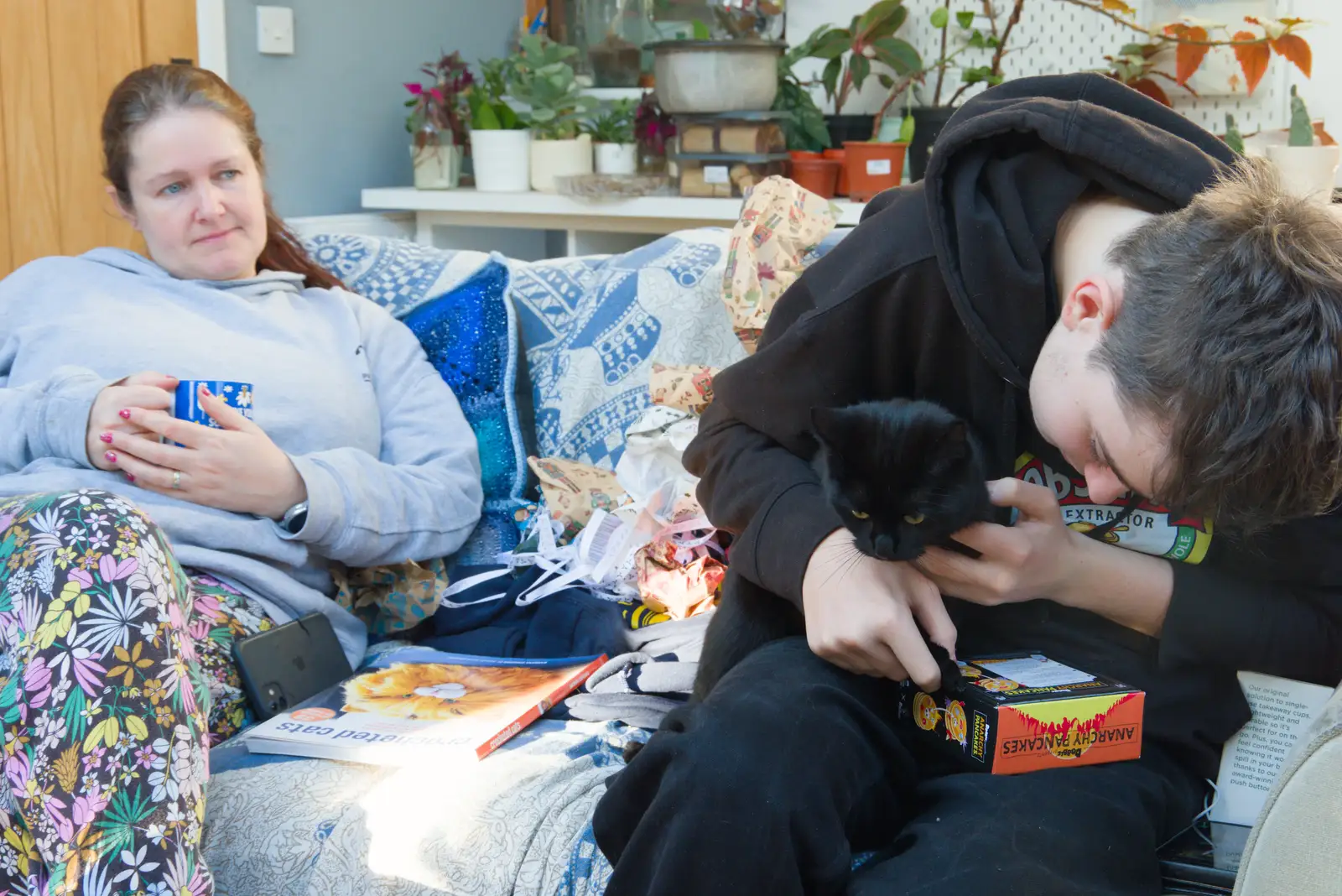 Fred interacts with the tiny cat, from A Christmas Day Miscellany, Brome, Suffolk - 25th December 2025