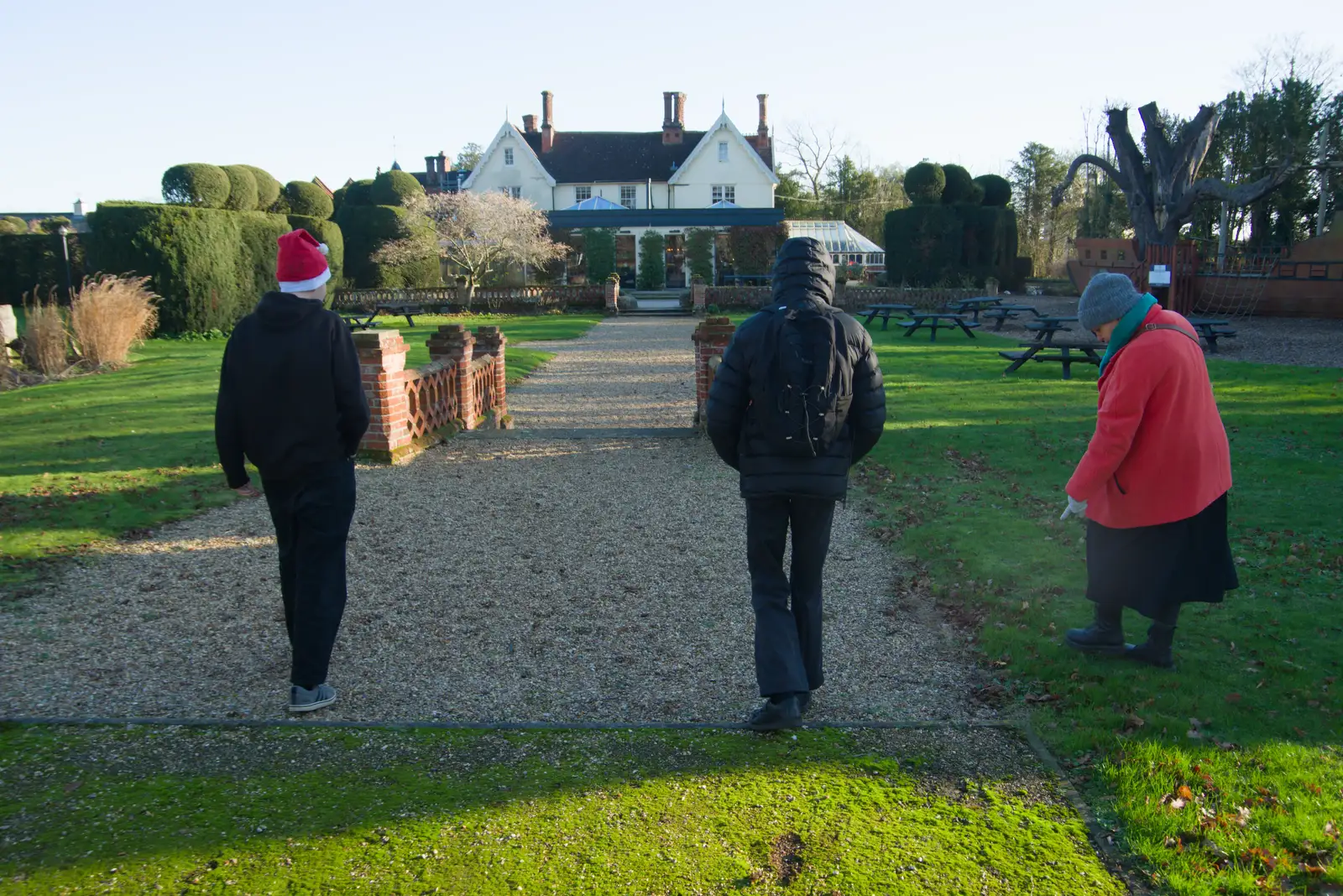 We head off to the Oaskmere for a Christmas drink, from A Christmas Day Miscellany, Brome, Suffolk - 25th December 2025