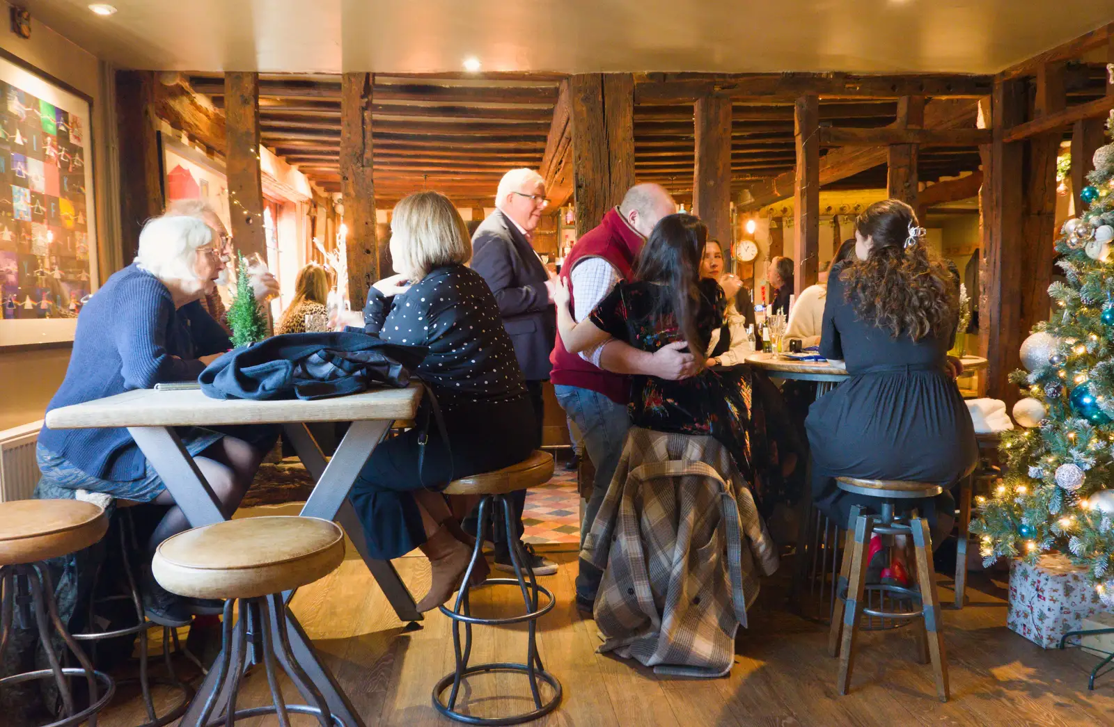 Christmas Day in the Oaksmere's bar, from A Christmas Day Miscellany, Brome, Suffolk - 25th December 2025